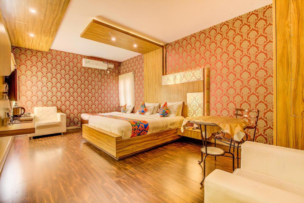 Fabhotel Grand Savoury Suites Frazer Town Bangalore Exterior photo